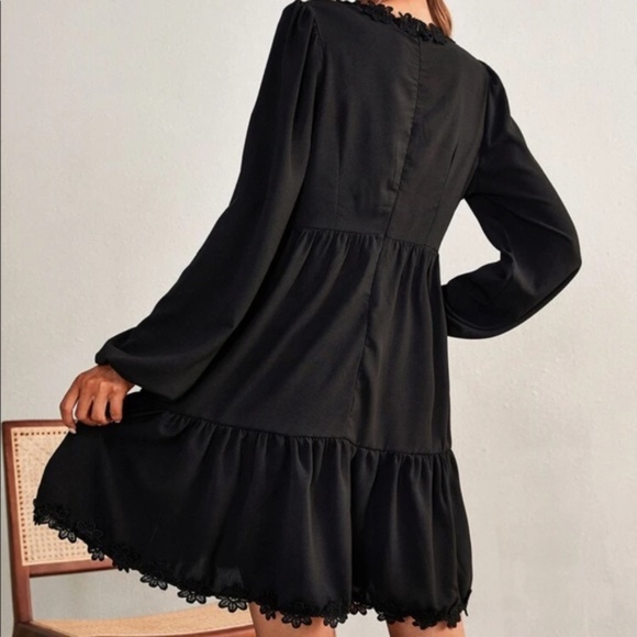 Black Plunging Neck Floral Lace Ruffle Mini Dress Party - Picture 6 of 6